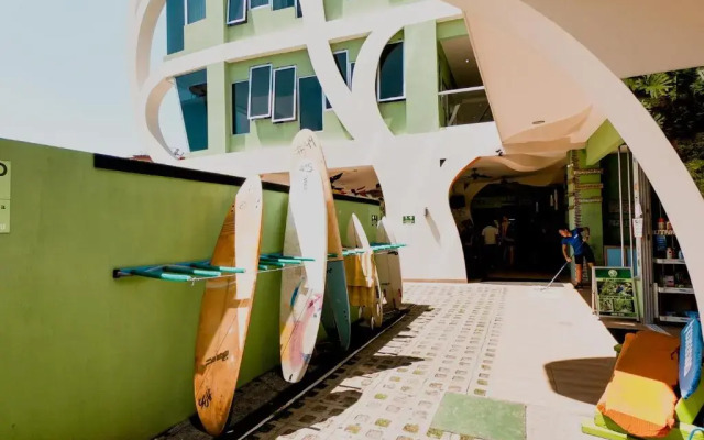 Room2Board Hostel and Surf School