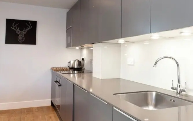Hampden Apartments - The Anne