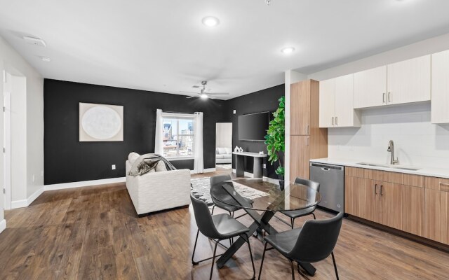 Midnight Manor Penthouse Suite The Gulch