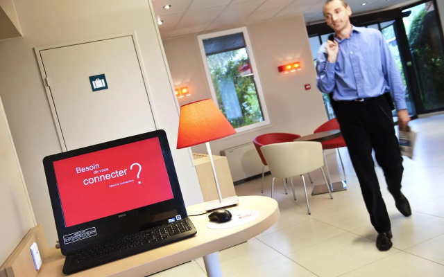 ibis Senlis