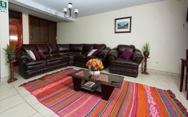 Yucay Plaza Inn