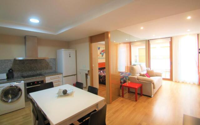 Modern CasaTuris Apartment with Castle Views A131