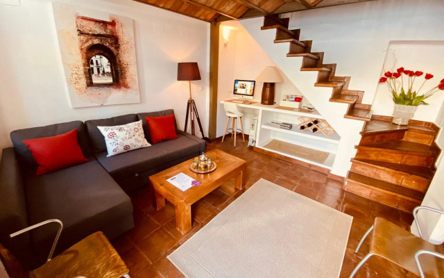 Almocabar Luxury Apartment