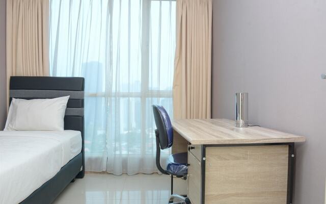 Homey And Cozy Stay 2Br At Casa Grande Apartment