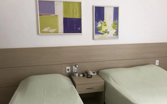 Hotel Verdes Mares