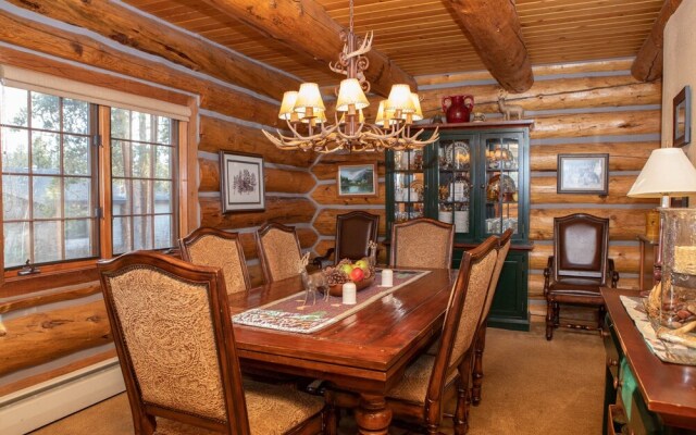 13 Bear Tree Court 5 Bedroom Home by RedAwning