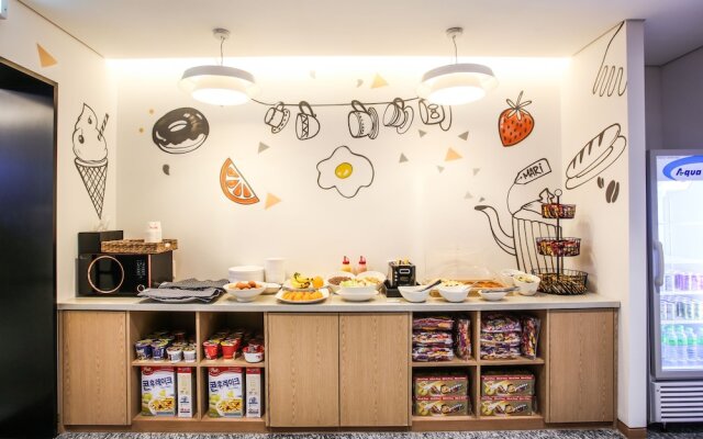 Jeonju Mari Hotel Park Store