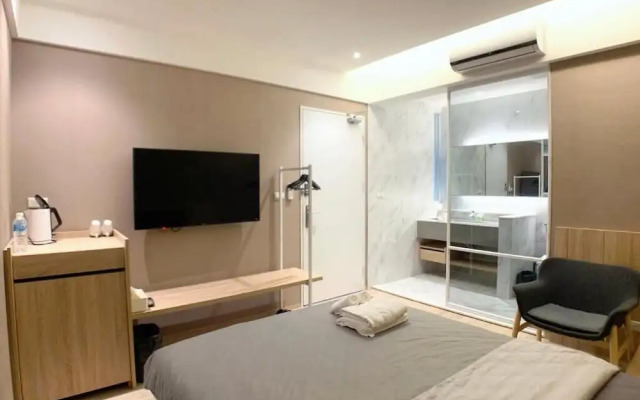 Lea's apartment B