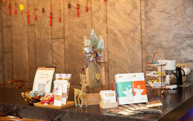 Huwei Hotel