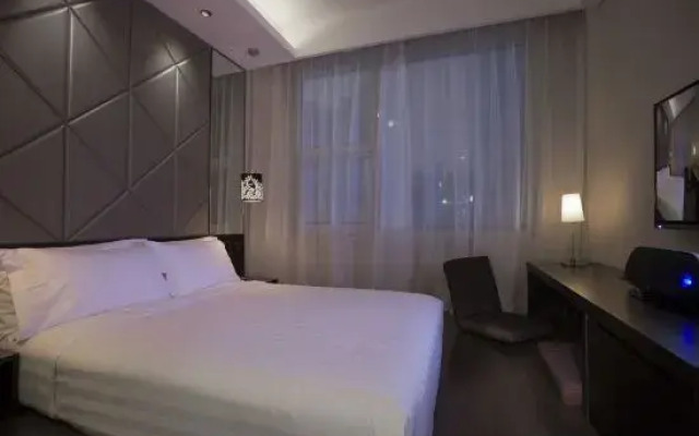 Orange Hotel (Shanghai Caobao Road Sun Moon Light Center)