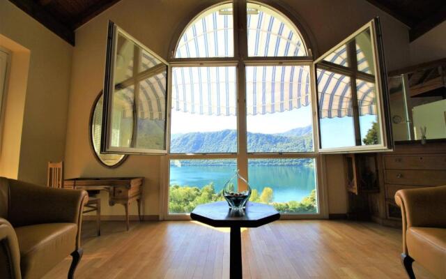 The Arch In The Sky Apartment