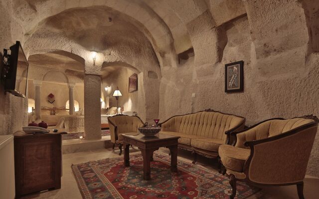 Grand Cave Suites