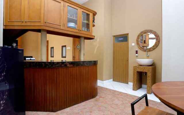 OYO 1072 Kampung Condro Wulan Guesthouse