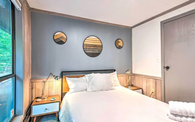 Pet-friendly Pocono Pines Rental w/ Hot Tub!