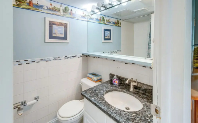 Walk to Wildwood Boardwalk: Family-friendly Condo!