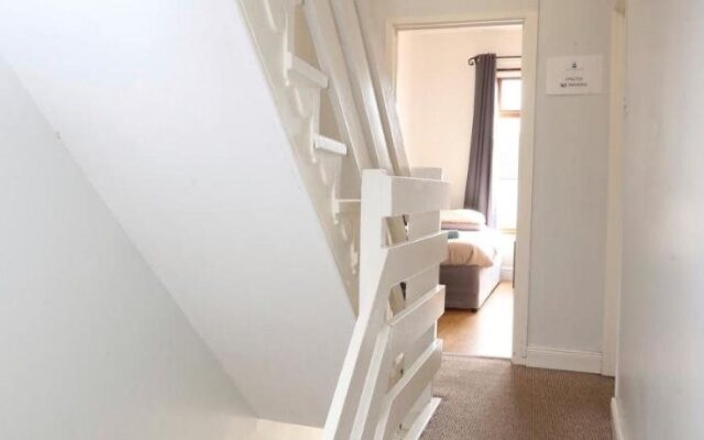 Shaftesbury Avenue Townhouse