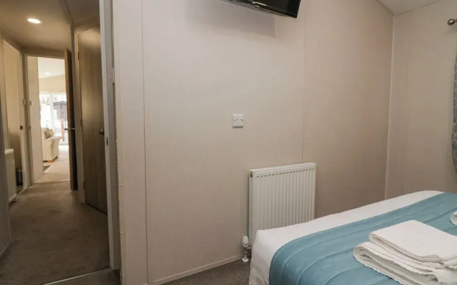 The Three Bears Lodge, Coniston Drive 11