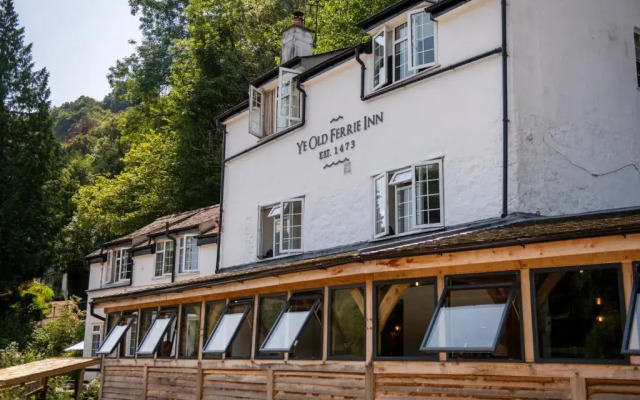 Ye Old Ferrie Inn