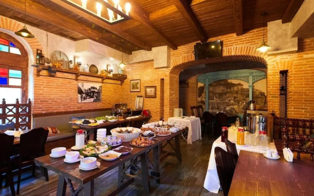 Meidan Suites