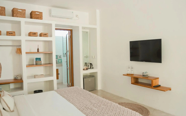 Seaesta Komodo Hotel & Hostel