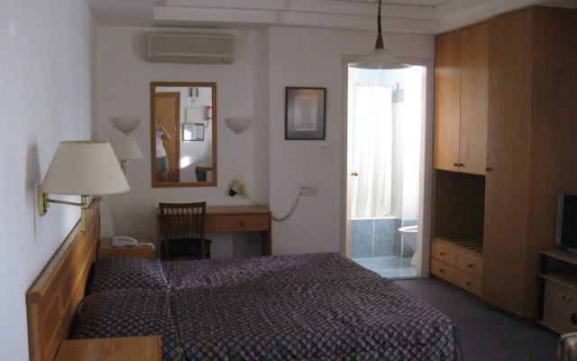 Chrielka Hotel Apartments