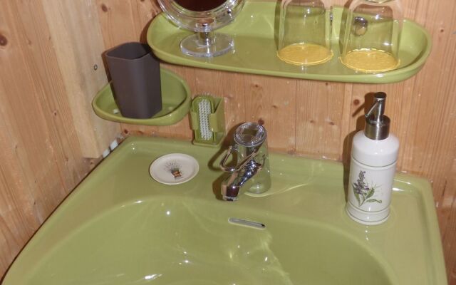 Serene Chalet in Honningen Eifel with garden in the lap of nature