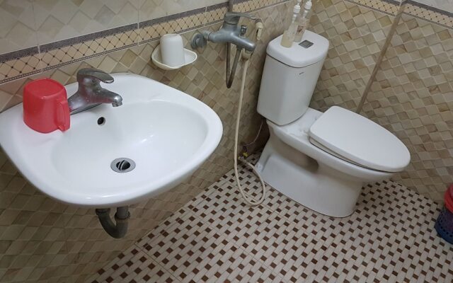 Hien Thu Guest House by OYO Rooms