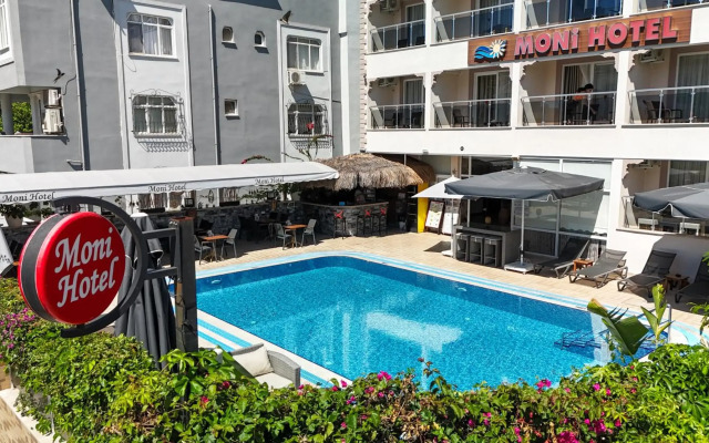 Moni Hotel