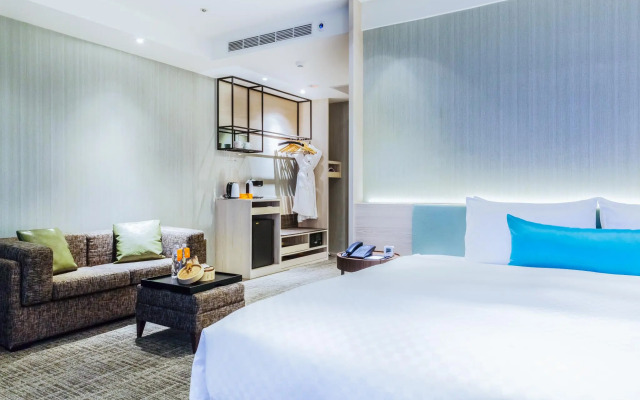 Pacific Business Hotel