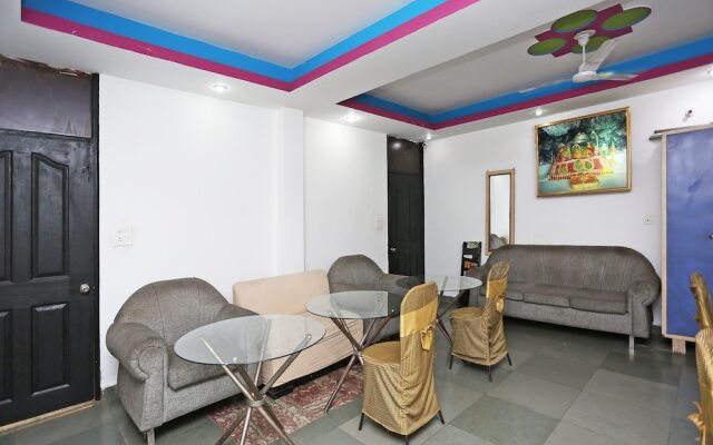 OYO 16688 Hotel Vrs