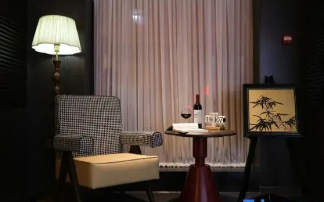 Linli • Jinyue | AESTHETIC • FASHION Art Hotel
