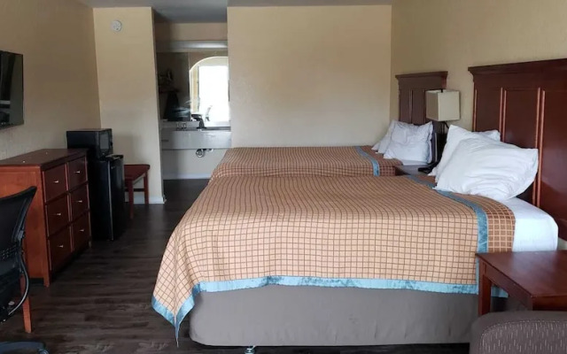 Budgetel Inn Suites Pine Mountain