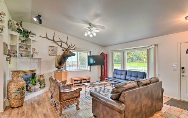 Quaint Ranch Home w/ Yard in Midtown Anchorage!