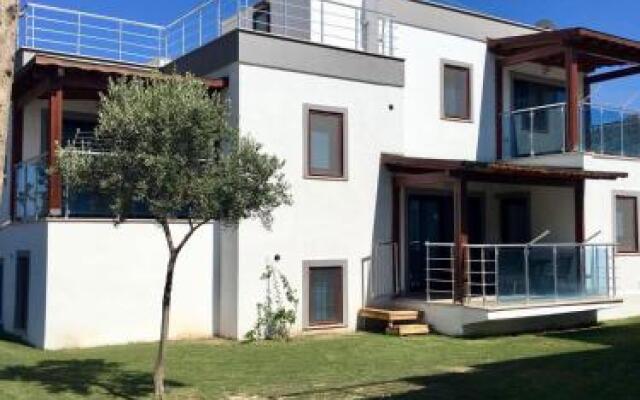 Parilti Beach Houses