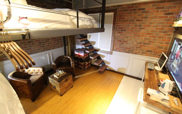 February Hotel Hwanggeum