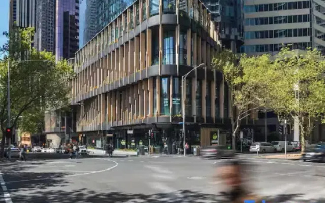 Sky High 3 Beds Apartment