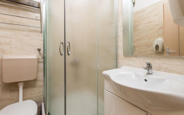 Awesome Home in Stinica With Sauna, Wifi and 6 Bedrooms