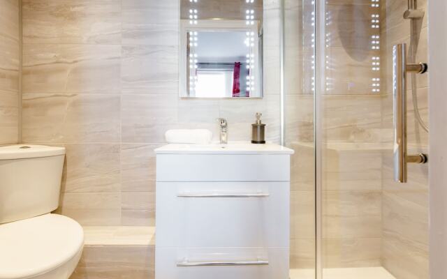 Donatello Rooms Aldgate