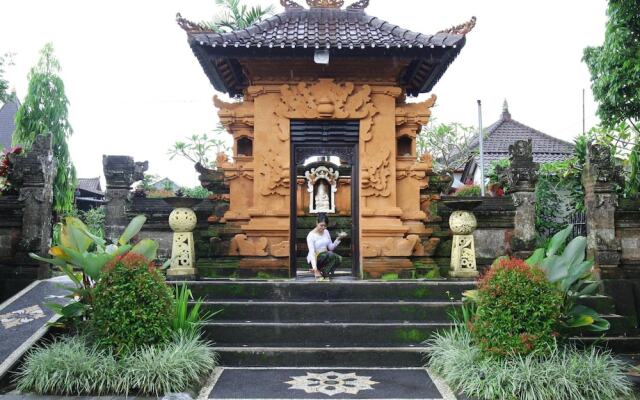Puri Karang Besakih