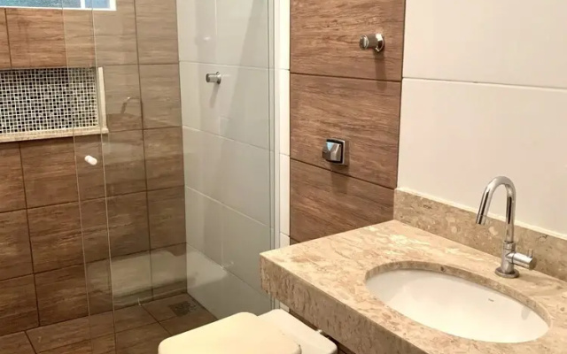 Vista do Lago - Casa para 16 pessoas com 4 quartos
