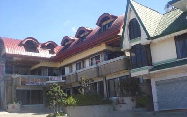 RK's Garden Breeze Hotel & Restaurant