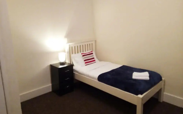 KCS Apartment - 3 Bedroom Flat Birmingham