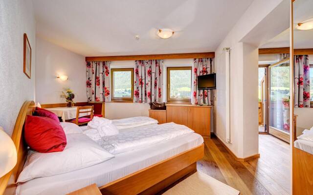 Alpine Nature Hotel Stoll