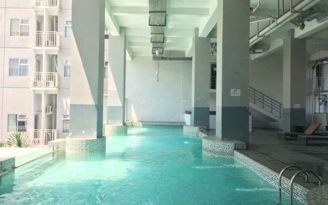 Nice View Studio Apartment at Harvard Jatinangor near IPDN By Travelio – Pool – Sumedang