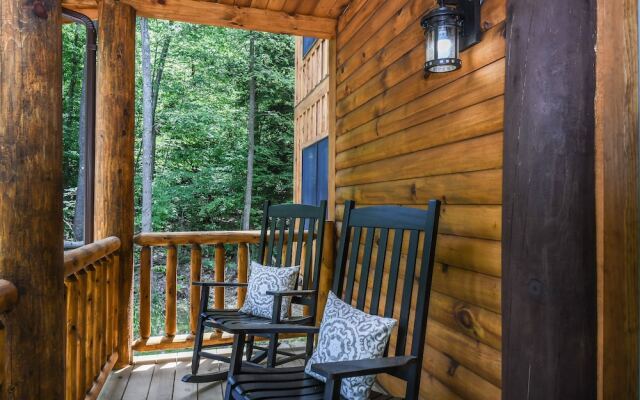 Hemlock Hideaway 6 Bedroom House