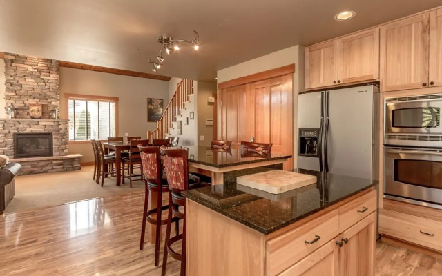 Roslyn Hideaway By Redawning