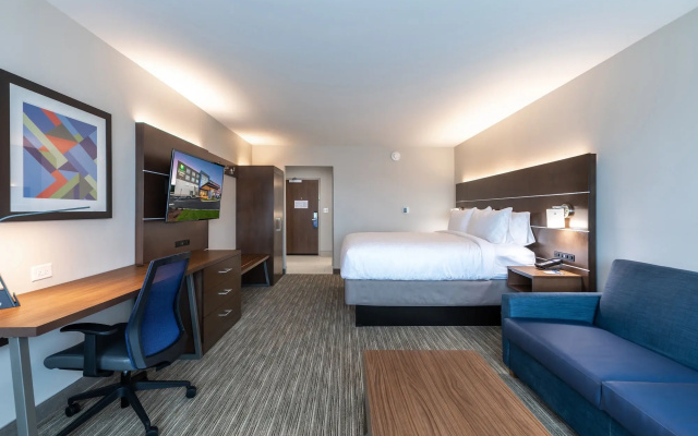 Holiday Inn Express & Suites Greenville - Taylors by IHG