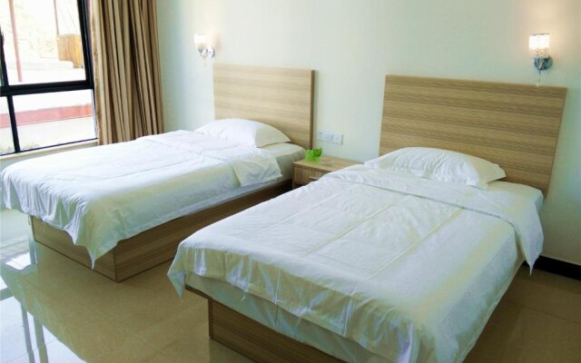 Guilin Yangshuo Jingying Huanle Village Holiday Inn