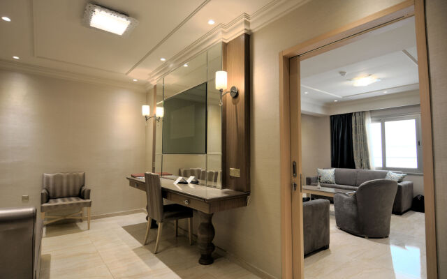 Adams Beach Hotel & Spa