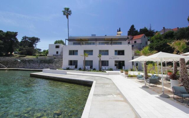 Kalamota Beach House